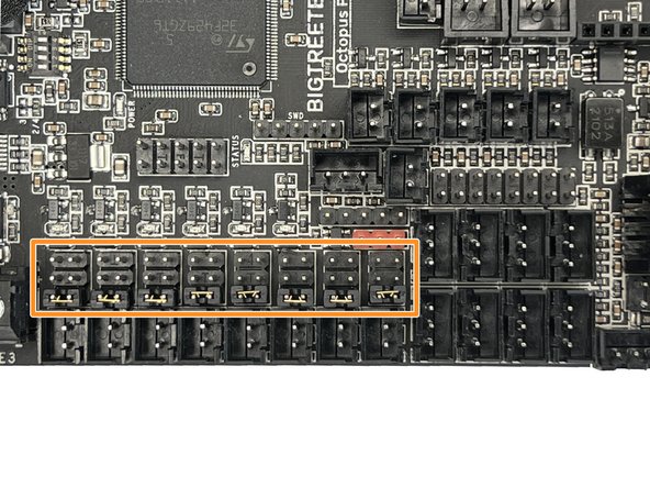 Set the fan jumpers to 24v.