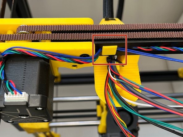 Insert the sensor and motor cable to 2020 Extrusion Canal and fix them with a 2020 Cable Clip.