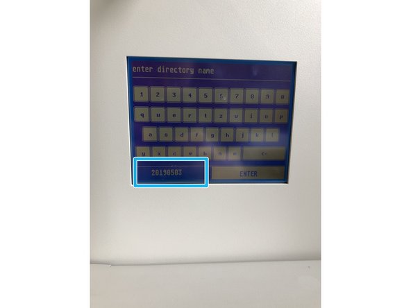 Connect the Leica USB stick to the HPF to save the process parameters for every freezing cycle (if not plugged in already).
