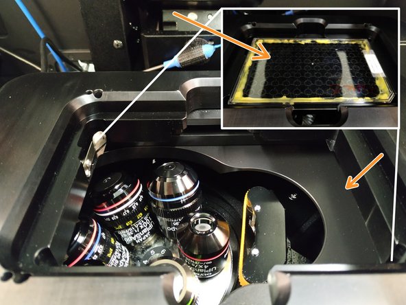 Glass Slides, chamber slides or petri-dishes by using the universal adjustable stage insert.