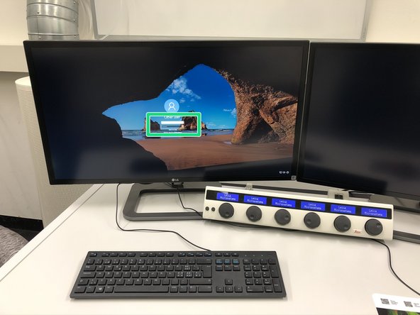 Switch on ONLY the PC button.