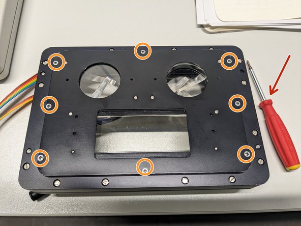 Different well plate adapters.