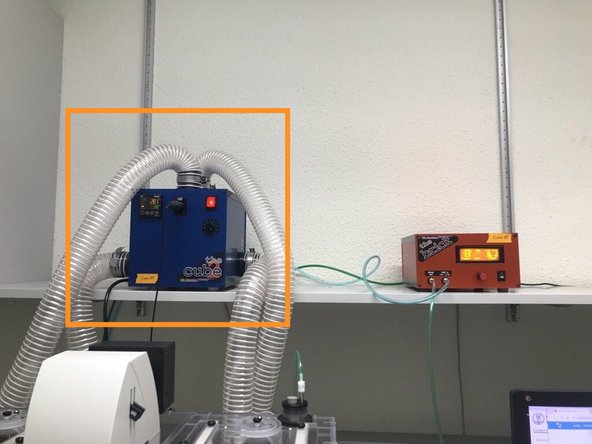 Switch ON the temperature controller (the cube).