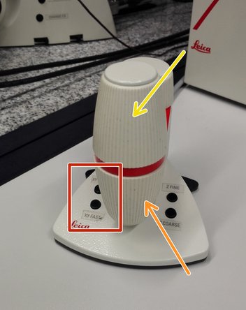 Move your sample above the objective with the help of the external controller &quot;Smart Move&quot;.