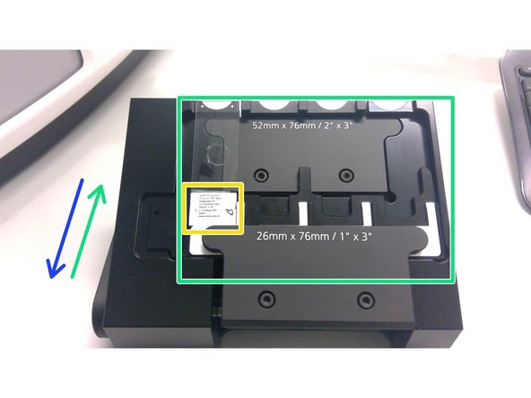 Put a tray into the loading station