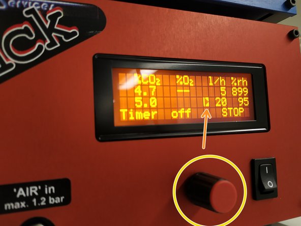 5% CO2  and a flow of 20l/h are set as standard. If you need to change it, please set it back at the end of your experiment!