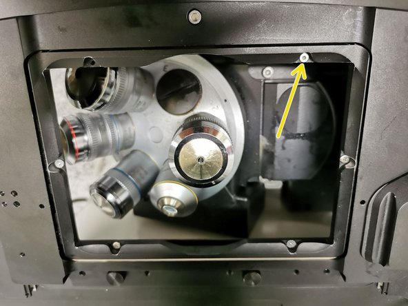 The stage inserts are hold in place by small magnets. You can remove an insert by carefully pulling against the resistance.