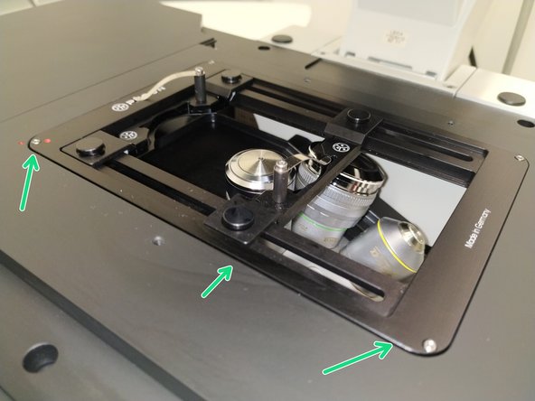 Make sure that the stage insert is correctly inserted and flat.