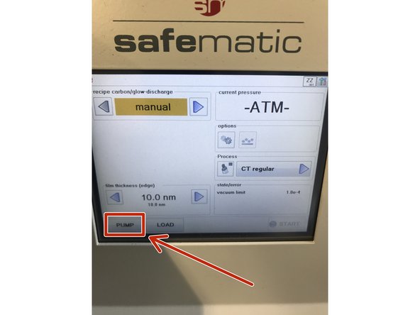 Press the pump on the display and press the carbon head with the forearm.