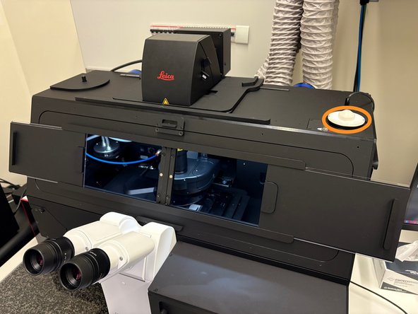 Flexible slide/dish holder