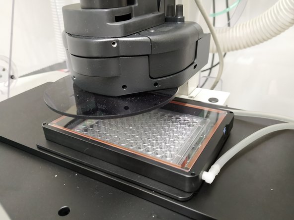 Wait until the CO2 concentration and temperature has stabilized (approx. 30 min).