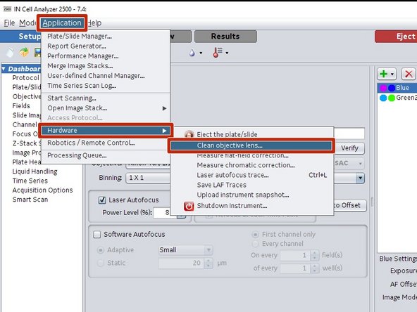 Due to the direct contact of the water immersion objective with the sample plate, there is a risk of dirt ending on the objective. If you observe a degradation of the image quality, clean the bottom of your plate as well as the water immersion objective as described here.