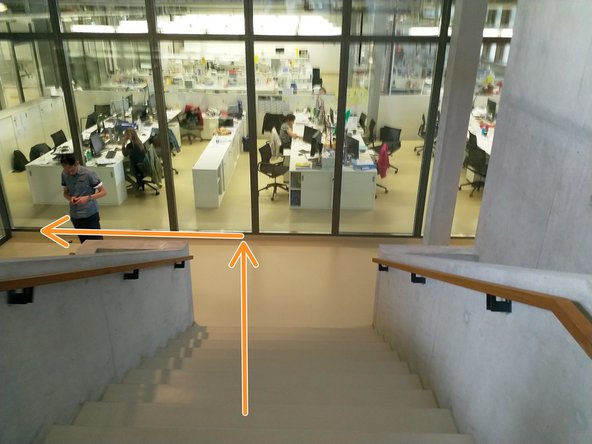 Go trough the glass door &quot;Wet Lab V.552&quot; to the left.