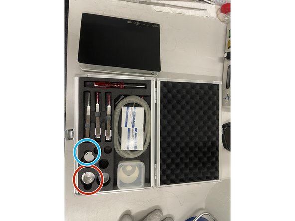 Take the metal container out of the accessory box and place it in the Plunge freezer.