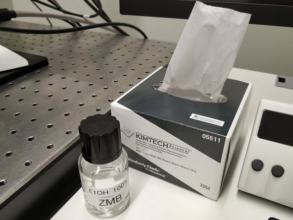 Clean the immersion objective(s) you have used with the available "KIMTECH" wipes and 100% EtOH.
