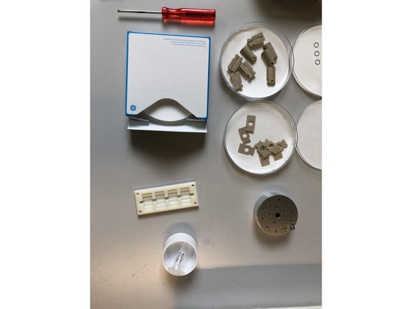 Check if the 200 µm spacer rings are completely flat otherwise replace them.