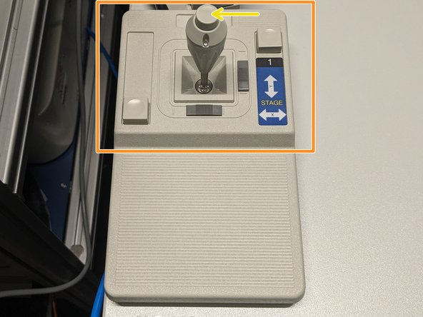 If using the universial stage insert adjust the variable clamping range to properly fix your sample.