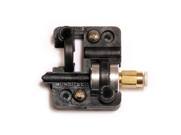 Thread push fit connector onto EzStruder Lower